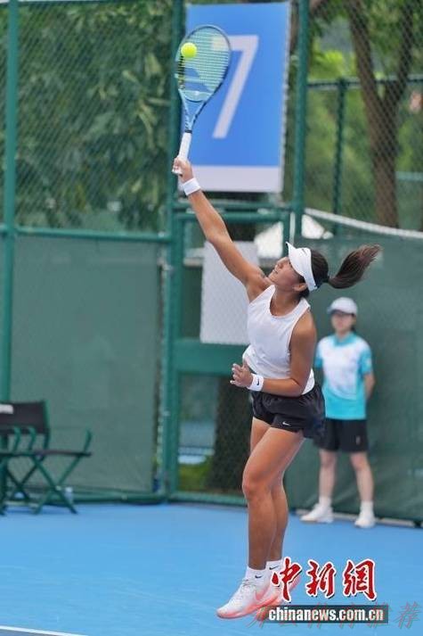 开云体育网址：澳门网球小将——胡康堤