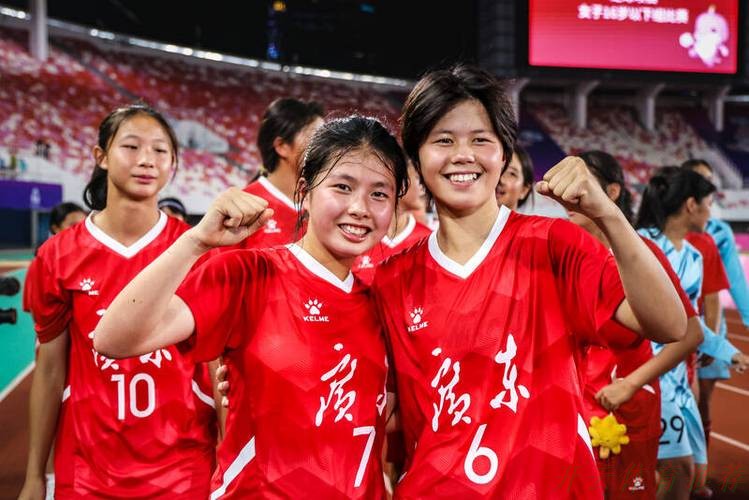开云体育中心：全民足球，快乐足球 全运会首金诞生，“足球美妈”展现“女足精神”